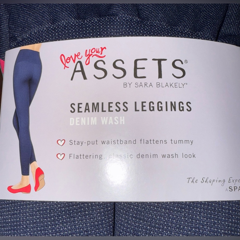 Assets by Spanx Denim Wash Shaping Blue Leggings Plus Size 1X NWT - Picture 4 of 7